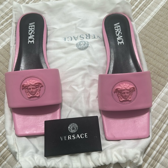 Versace La Medusa leather slides Sandals size 8 - Picture 2 of 5